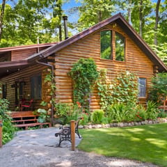 Beautiful Log Cabin | Lake Access | Interlochen |