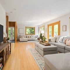 Vineyard Haven | AC | Jacuzzi | Sauna | Private |