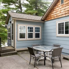 Rennie Lake Hideaway Home