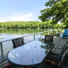 Bryan Lake Waterside Retreat