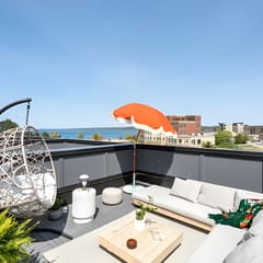 Loft on Gillis | AC | Downtown | Beach | Rooftop