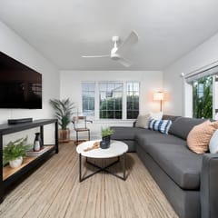 #15 Shoreline Suite