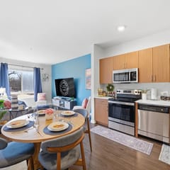 Happy Tails @ Trailside — Pet-Friendly 1BR near TART Trail
