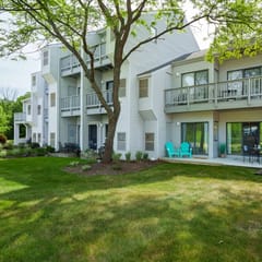 Cozy Beach Front Condo | AC | Beach | Waterfront |