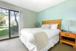 Cozy Beach Front Condo | AC | Beach | Waterfront |