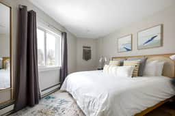 Downtown Newly Remodeled Apartment | AC | Beach |