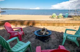 East Bay Escape | Private Beach | AC | Sunrise |