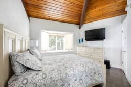 East Bay Escape | Private Beach | AC | Sunrise |