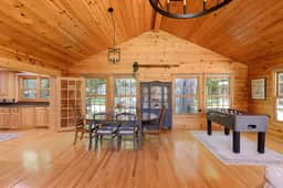 Serene Torch Lake Getaway