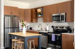 Trailside45 Modern Getaway –  Traverse City
