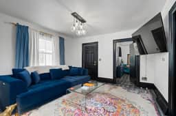 Vintage Vibes Duplex | Downtown | Beach | AC |