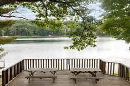 Rennie Lake Hideaway Cottage