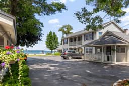 #01 Beach Bungalow