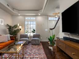 Urban Stay By The Bay: Downtown Pet-Friendly Home