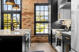 Luxury TC Loft: Historic Condo!