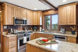 Northlight Lodge | Dual-Lake Sanctuary
