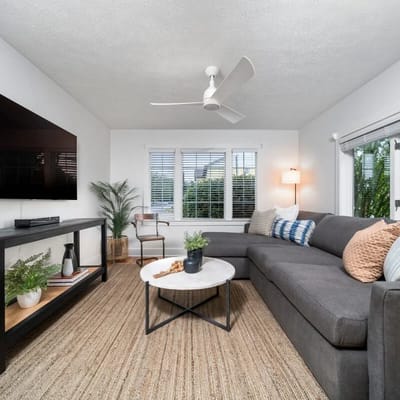 #15 Shoreline Suite