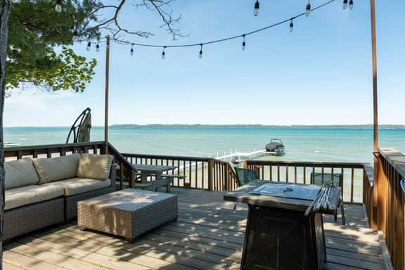 Lakeshore Lux - La Casa Feliz | Beach | AC - Image 1