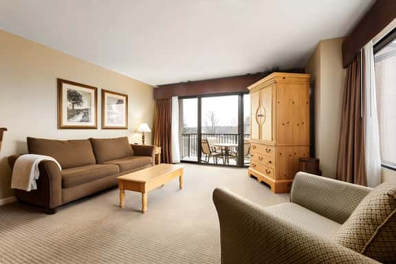 Valleyview Swing & Stay - Image 1