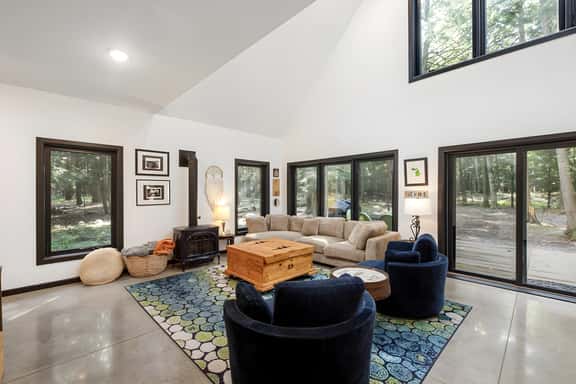 Isla Fern Cabin - Image 1