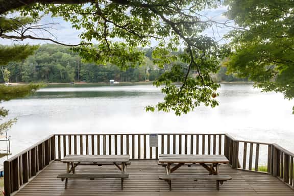 Rennie Lake Hideaway Cottage - Image 1