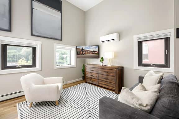 Modern & Cozy Studio | Walk to Downtown & Beach - Image 1