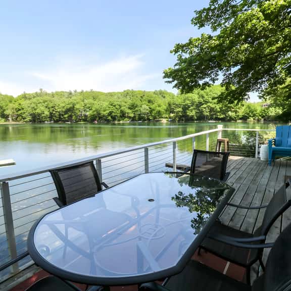 Bryan Lake Waterside Retreat - Image 1