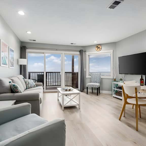 Bayfront Bliss at the Beaches - Image 1