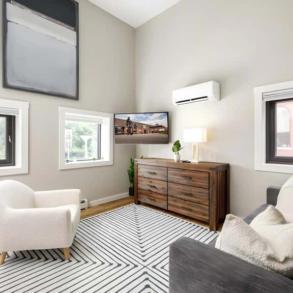 Modern & Cozy Studio | Walk to Downtown & Beach - Image 1