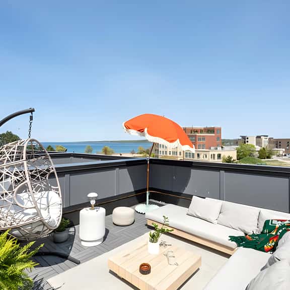 Loft on Gillis | AC | Downtown | Beach | Rooftop - Image 1