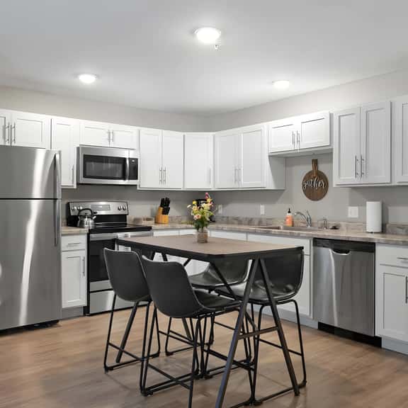 TC Parkside H · TC Parkside H: Charming 2BR Retreat - Image 1