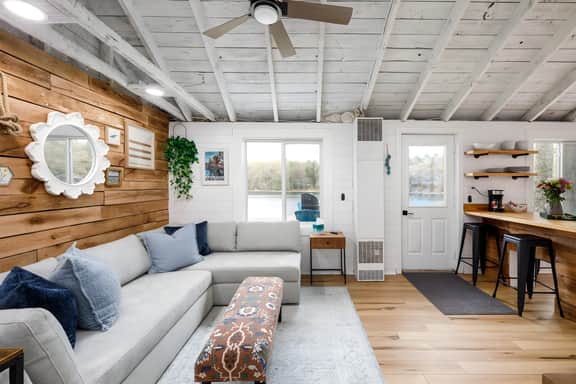 Bryan Lake Hideaway