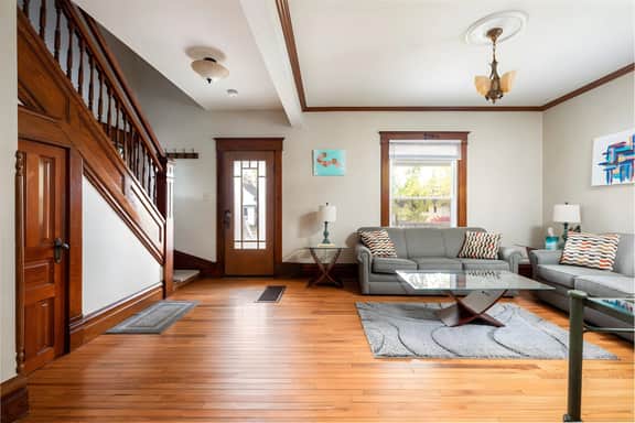 Beautiful House | Walk Everywhere | AC | Fire Pit |