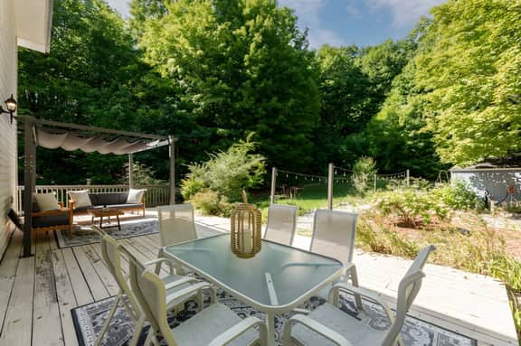 Vineyard Haven | AC | Jacuzzi | Sauna | Private |