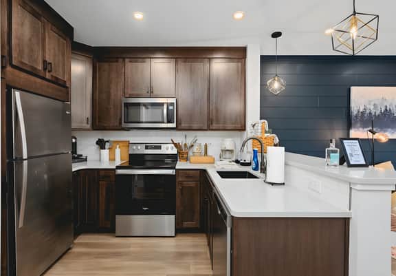 Loft on Gillis | AC | Downtown | Beach | Rooftop