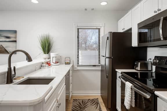 Incredible Beach Condo | AC | Pool | Hot Tub |