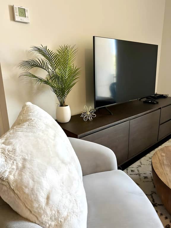 Tranquil Condo · Top Floor Pet Friendly Condo near Downtown