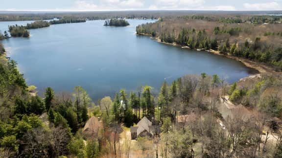 Whispering Pines Cottage on Bass Lake