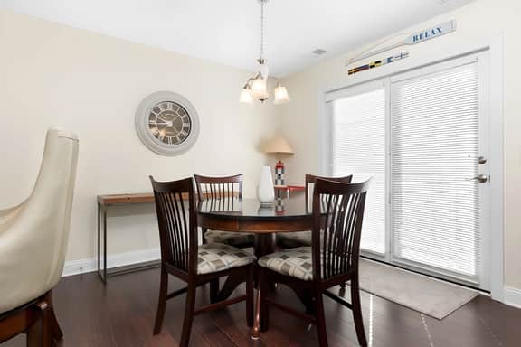Bay Park 32: Downtown Condo!