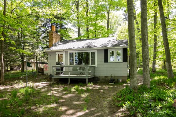 CRO's Terrapin Station Roadside | Big Glen Lake Access | Dock | - Image 2