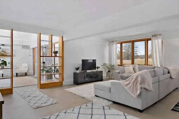 White Stone House: Pet-Friendly Home on 10 acres!