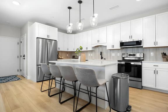 Randolph #204 · Randolph Street Retreat