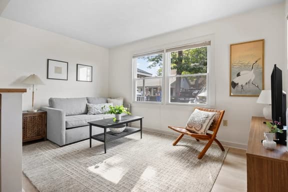 #10 Lighthouse Condo · Renovated Bathroom